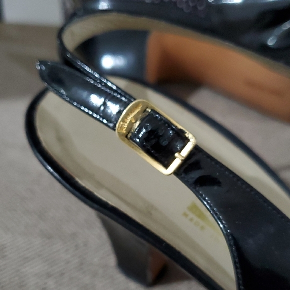 Salvatore Ferragamo Black Textured Slingback Heels - Picture 14 of 16